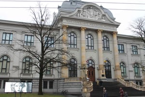 Riga: Latvisk kunstmuseum, middag og smaksprøver av svart balsam