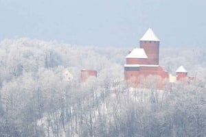 Раскрывая зимнюю красоту Латвии: захватывающий опыт