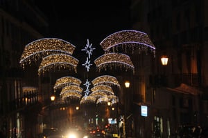 2h Private TukTuk Tour Christmas Lights Free Pickup