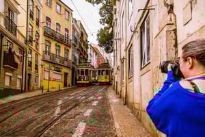 Alfama Photo Walk: Lisbon Photography Tour with a Local