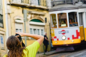 Alfama Photo Walk: Lisbon Photography Tour with a Local