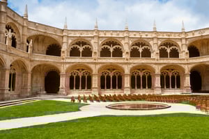 Belém Walking Tour + Jerónimos Monastery Ticket