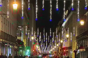 Christmas lighting tour in Lisbon by Tuktuk