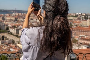 Discover Lisbon 4h Tuk Tuk