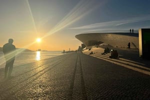 Discover Lisbon 4h Tuk Tuk