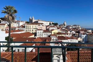 Discover Lisbon 4h Tuk Tuk