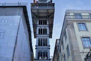 Essential Tour of Old Lisbon in 2H00 : Private Tuk-Tuk Tour