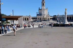 Fátima Express Sanctuary: The Spiritual Heart of Portugal in a few hours