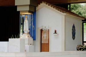 Fátima Express Sanctuary: The Spiritual Heart of Portugal in a few hours