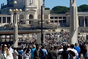 Fátima Express Sanctuary: The Spiritual Heart of Portugal in a few hours