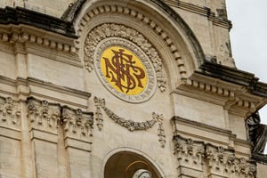 Fátima Spiritual Tour with Souvenir &Shepherds Village Visit