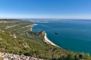 From Lisbon - Arrábida & Sesimbra – Wine, Nature & Beach Tour