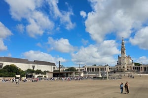 From Lisbon - Fátima, Batalha, Nazaré & Óbidos Full-Day Tour