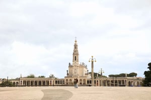 From Lisbon - Fátima, Óbidos, and Nazaré Small Group Day Tour