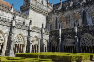 From Lisbon - Guided tour of Fátima, Batalha, Nazaré, and Óbidos