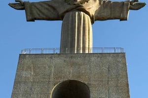 From Lisbon - Amazing Horseback Ride, Tasting, Estates, and Cristo Rei