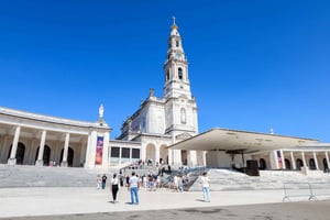 From Lisbon - Small Group to Pena Palace, Nazaré & Fátima