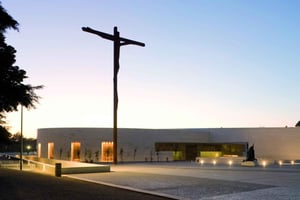 From Lisbon - Tomar and Fátima Day Trip with Guide