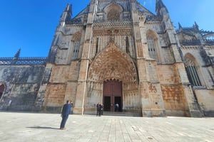 From Lisbon - Tomar, Batalha, Alcobaça, & Óbidos Templar Tour