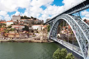 Full Day Tour - Transfer to Porto from Lisbon with Stops