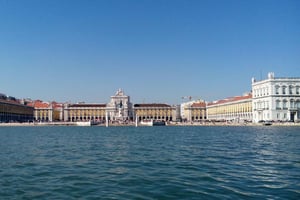 2-Hour Sailing Yacht Cruise & Guided Tour w/2 drinks