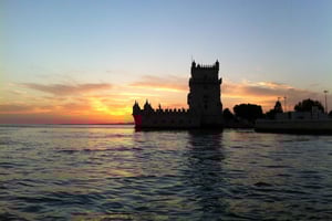 2-Hour Sunset Sailing Tour on Luxury Sailing Yacht