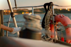 2H Sunset Boat Cruise Tour with Drinks