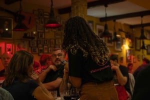 Alfama Tour and Live Fado with Traditional Dinner