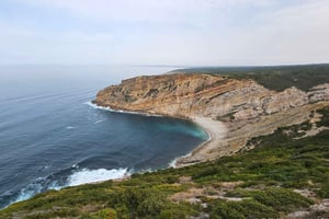 Arrábida Natural Park and Sesimbra Day Trip