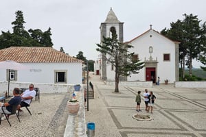 Arrábida Natural Park and Sesimbra Day Trip