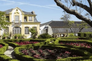 Arrábida & Sesimbra w/ Palmela Castle & Wine Tasting