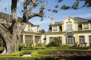 Arrábida & Sesimbra w/ Palmela Castle & Wine Tasting