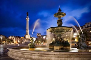 Authentic Fado Show, Dinner and Night Tour