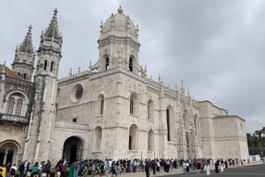 Belem Tour with Pastéis + Jerónimos Monastery Visit