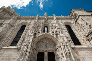 Belém Walking Tour with Jerónimos Monastery Ticket