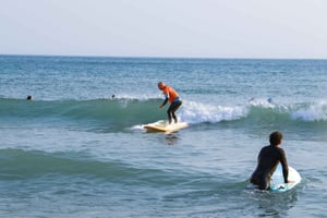 Lisbon-Cascais: Surf Local Experience