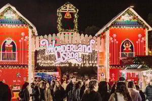 Lisbon: Christmas Lights TukTuk Tour + Wonderland Drop-Off