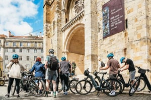 City Highlights and Viewpoints E-Bike Tour
