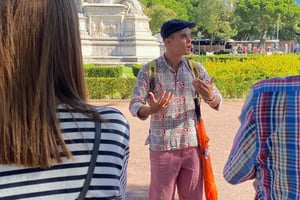 City Highlights Guided Walking Tour