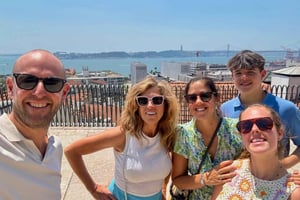 City Highlights Tour With Stories & Pastel de Nata