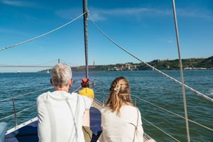 City Skyline Sailboat Cruise with Drink and Snacks