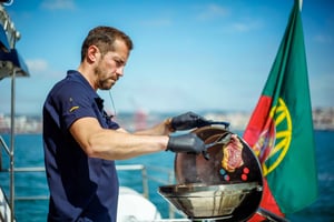 Cruise to the Beach with BBQ, Open Bar and Music