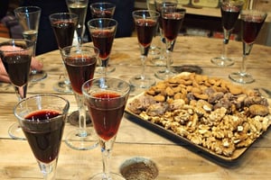 Evening Local Food Crawl with Drink Pairings