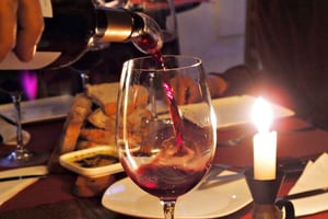 Evening Local Food Crawl with Drink Pairings