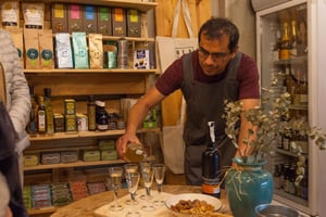 Evening Local Food Crawl with Drink Pairings