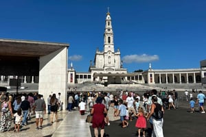 Fátima, Batalha, Nazaré and Óbidos w/ Ginja Tasting