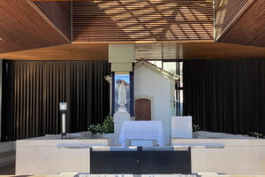 Fátima, Batalha, Nazaré & Obidos Small-Group Tour