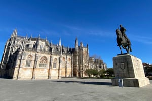 Fátima, Batalha, Nazaré & Obidos Small-Group Tour