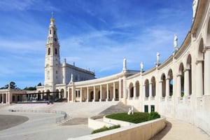 Fátima, Nazaré, and Óbidos, Day Trip