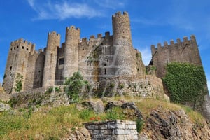 lisbon: Fatima, Nazare, Obidos, mira de aire private tour